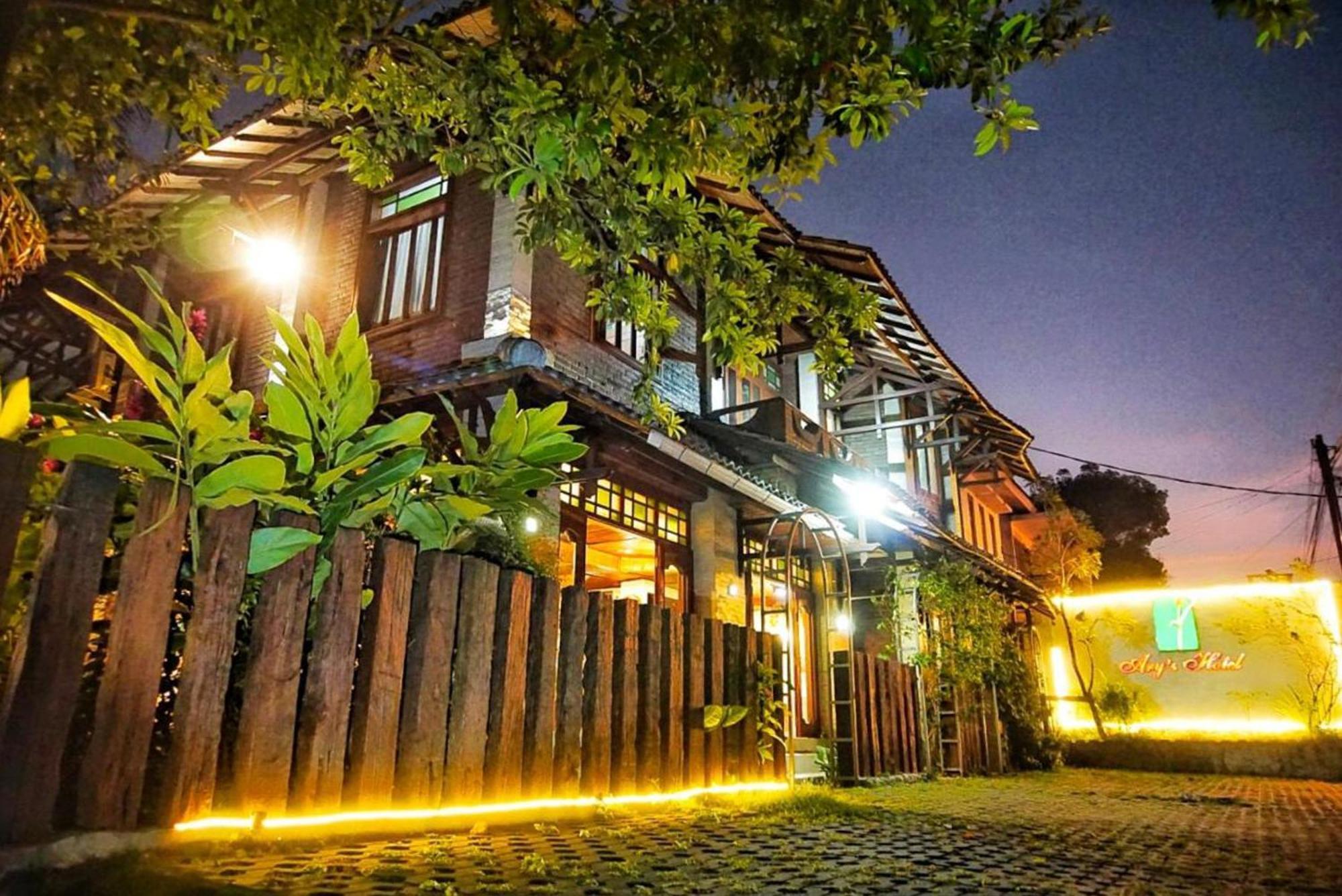 Arys Garden Hotel Yogyakarta Kültér fotó