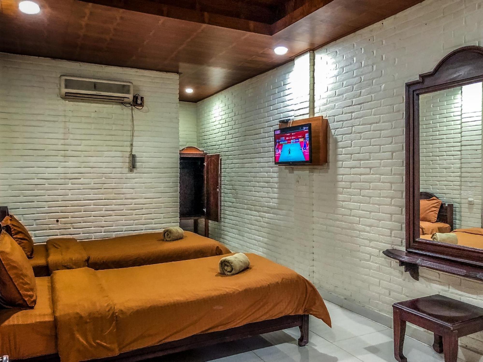 Arys Garden Hotel Yogyakarta Kültér fotó