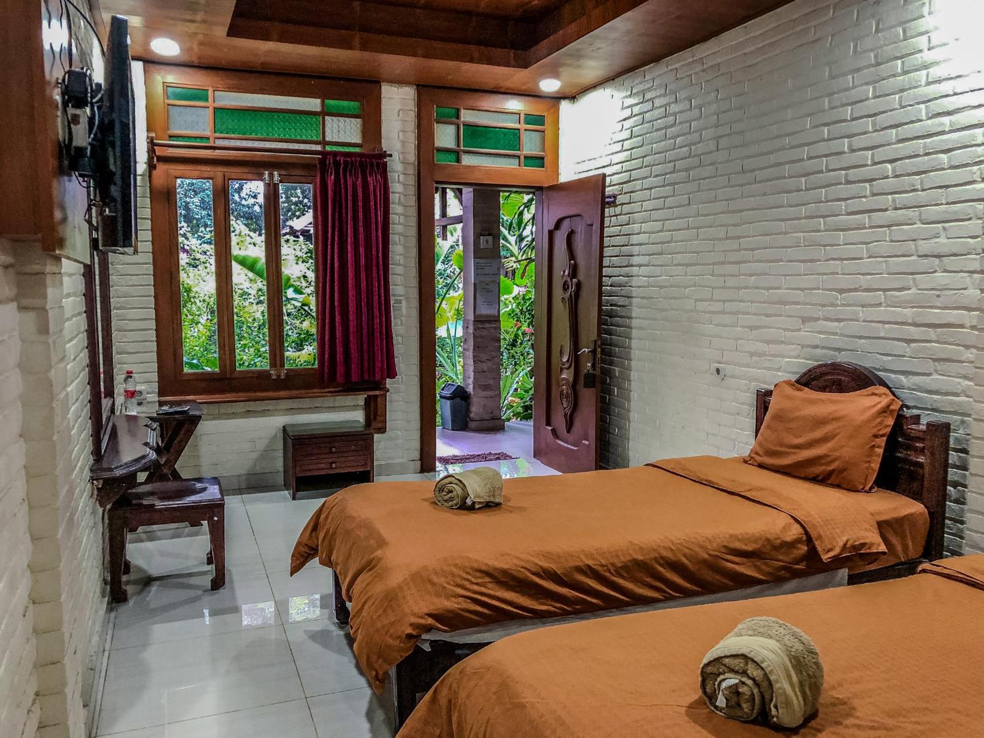 Arys Garden Hotel Yogyakarta Kültér fotó