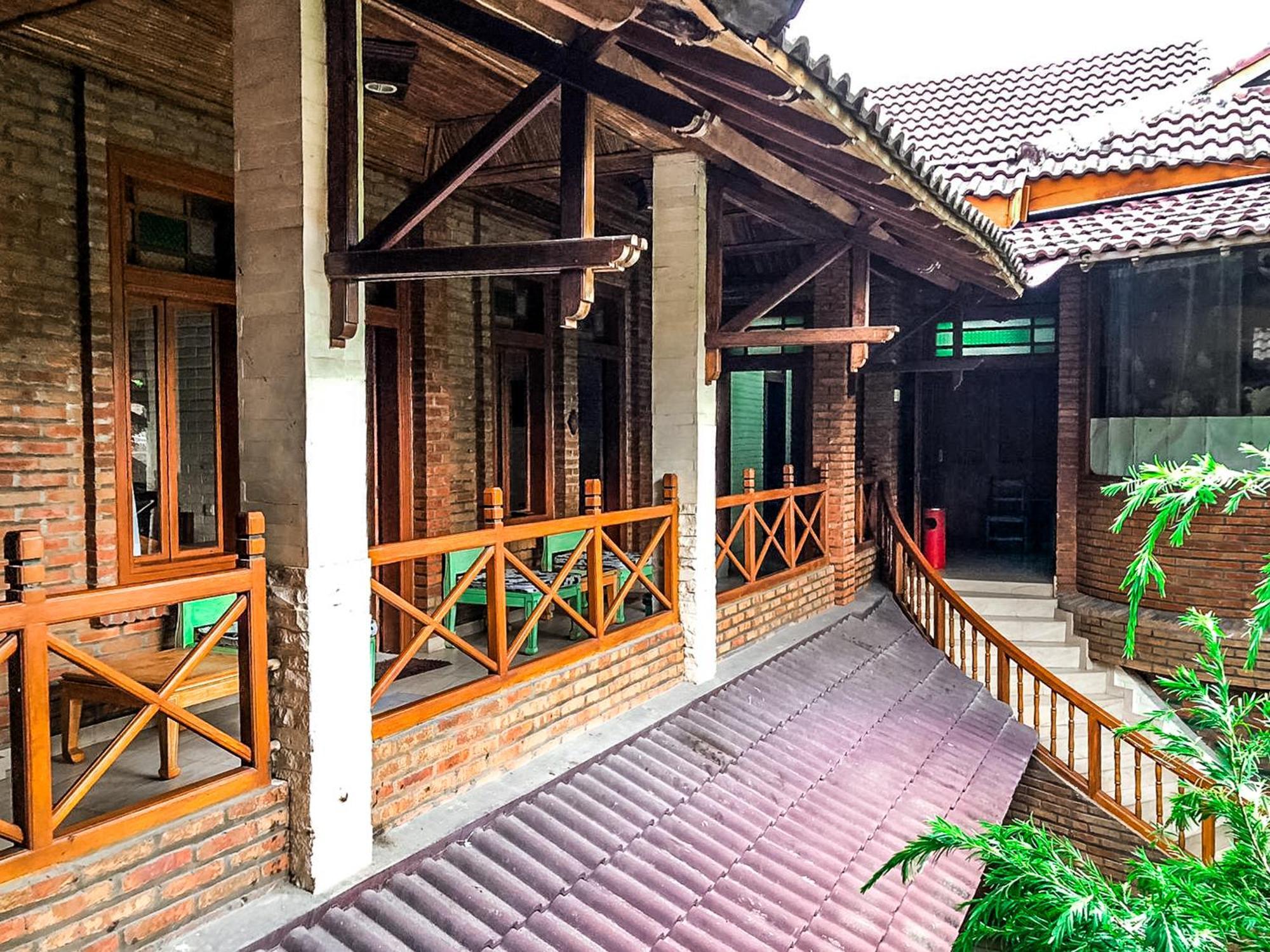 Arys Garden Hotel Yogyakarta Kültér fotó